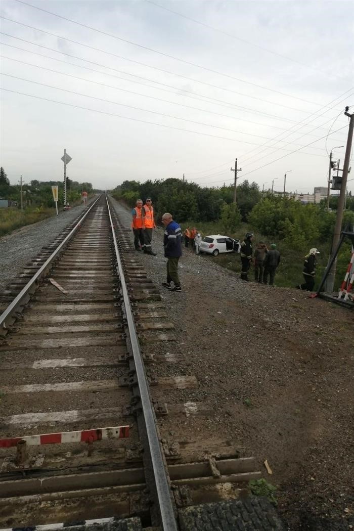 В Башкирии установлены обстоятельства аварии на 181 км Куйбышевской железной дороги, где коммерческий поезд смял вагон.