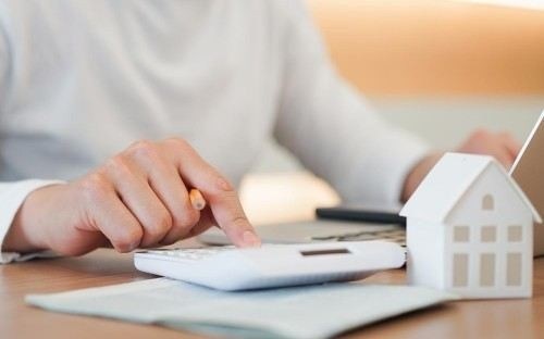 Когда и как юридические лица платят налог с продажи земельного участка