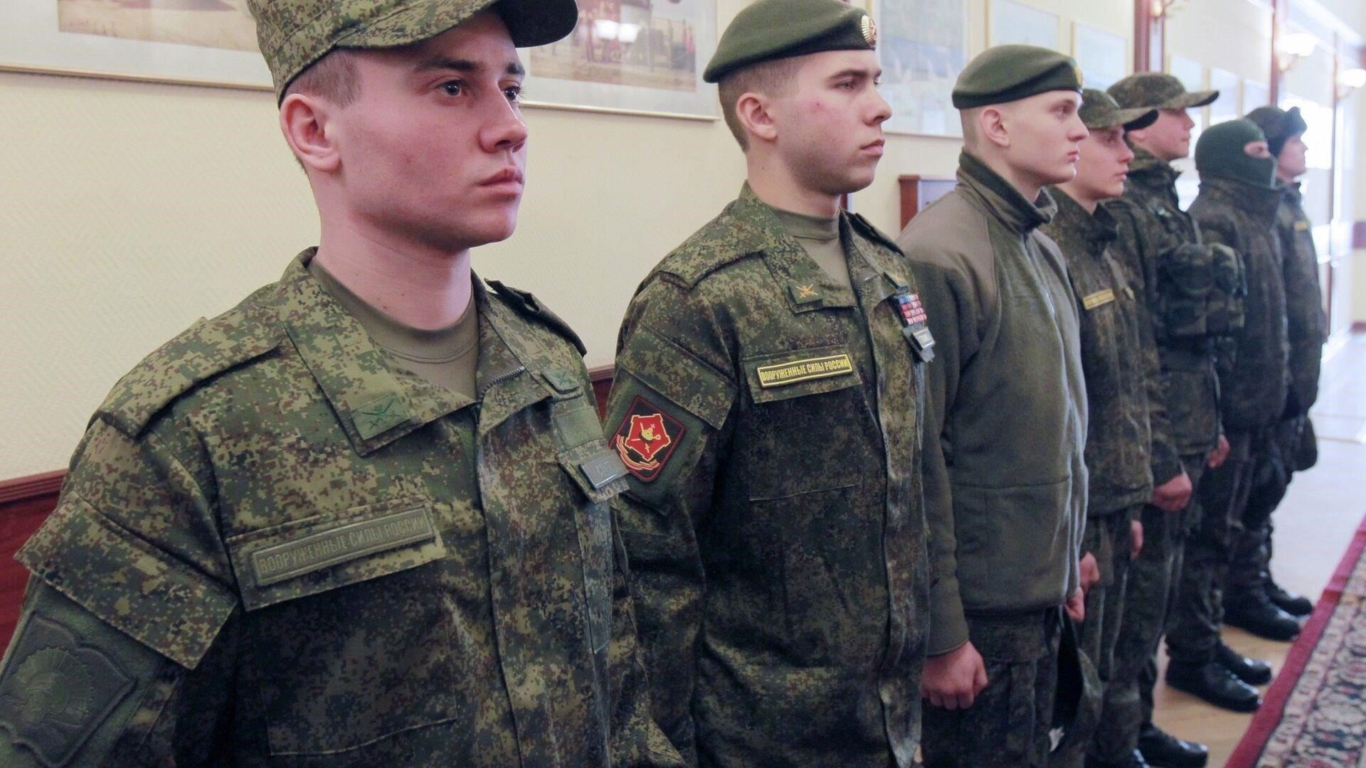 Чтобы попасть в элитные военные формирования Российской Федерации (РФ), солдату необходимо соответствовать определенным критериям. Прежде всего, кандидаты должны обладать безупречной физической подготовкой. Это выносливость, сила и ловкость, чтобы справляться со сложными задачами, стоящими перед этими подразделениями. Существует требование к минимальному росту, поскольку солдаты должны иметь определенный индекс массы тела (ИМТ) и физические данные, подходящие для уникальных операций, проводимых этими подразделениями.