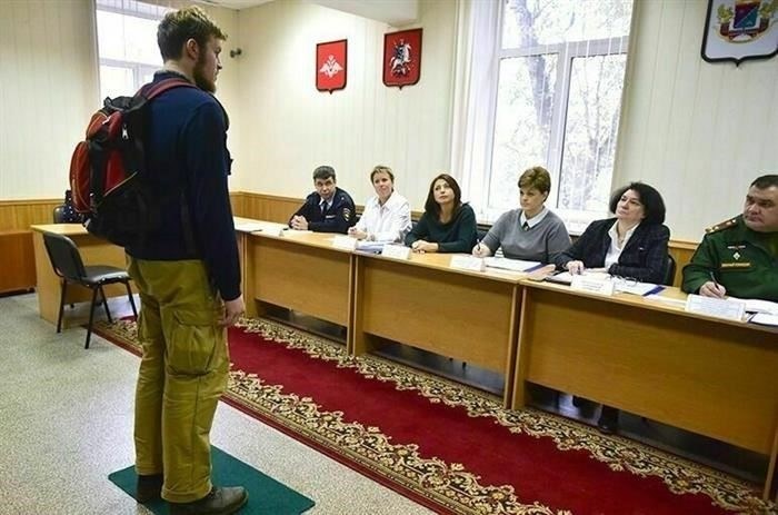 Выполнить долг перед Родиной можно, работая няней, машинистом подъемника или оленеводом. Полный список профессий, утвержденных Минтрудом - приказ министерства вступит в силу 31 мая