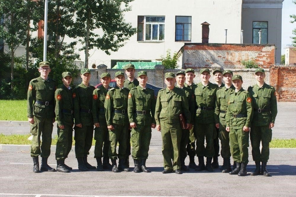 Каковы стандарты физической подготовки для студентов военной кафедры?