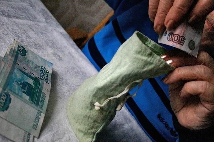 Сравнение корректировки зарплат и пенсий в 2018 году с предыдущими годами