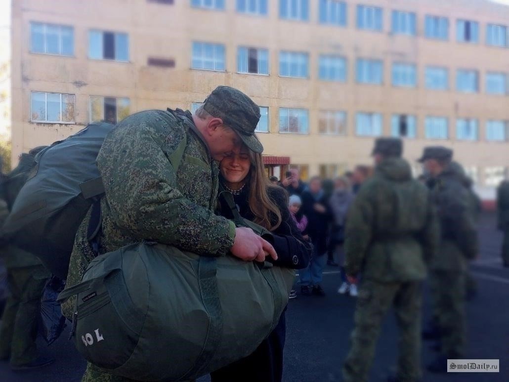 Смоленск: Призыв служить - личная связь с армией