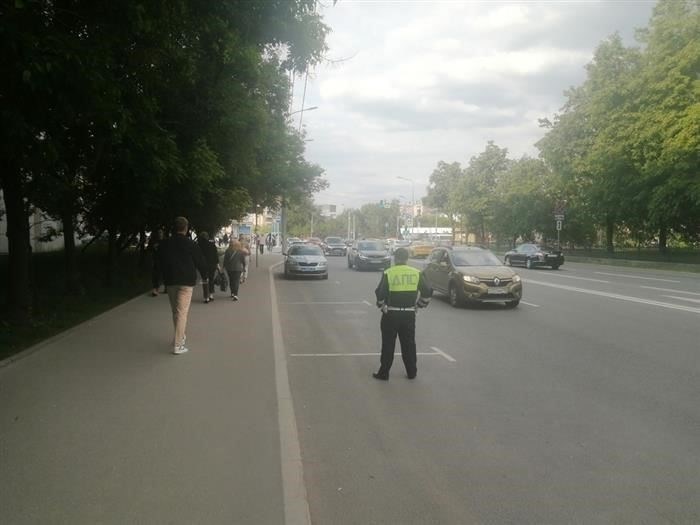 Инспектор ДПС не выдал водителю копию протокола об административном правонарушении. А это законно?